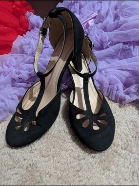 Chase + Chloe Black T-Strap Heels with Floral Cutouts